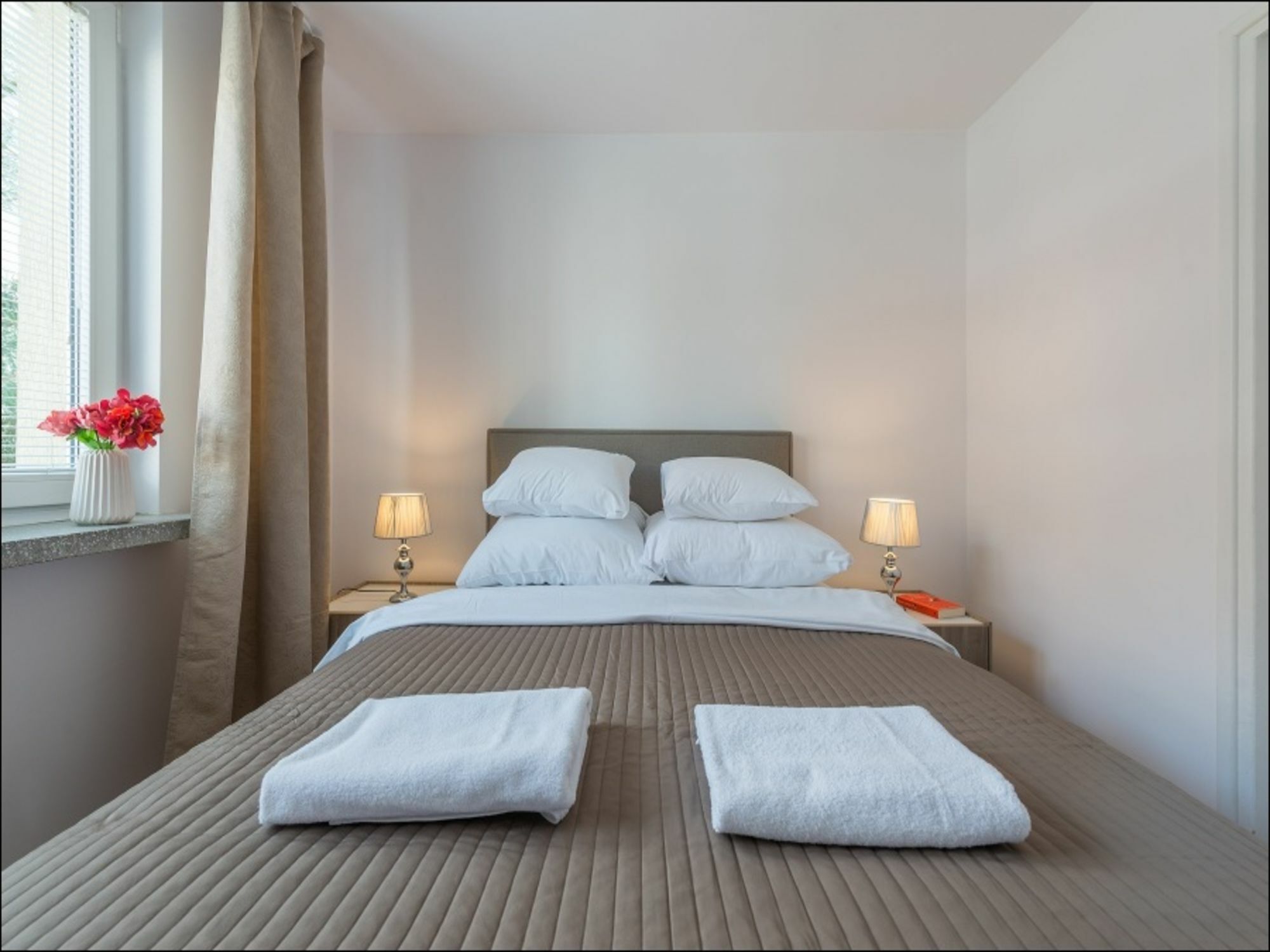 P&O Serviced Apartments Pulawska Warszawa Eksteriør billede
